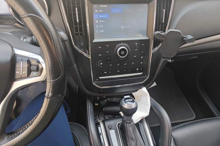 Used Zotye SR7 2016 1.5T CVT Cube Road Edition China IV Standard Audio And AC Panel