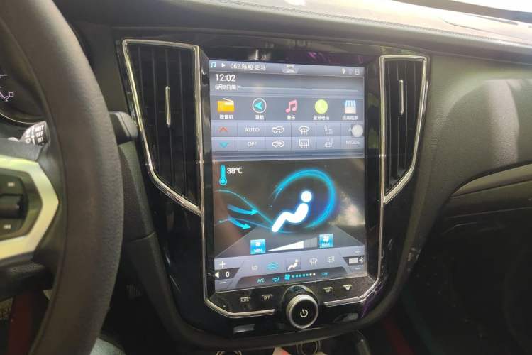 Used Zotye SR7 2016 1.5T Manual Cube Heart Edition China V Standard Audio And AC Panel