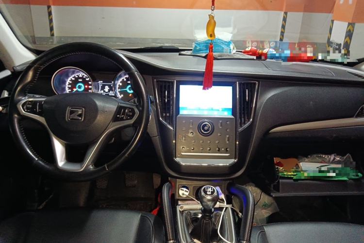 Used Zotye SR7 2016 1.5T Manual Cube Road Edition China V Standard Center Console