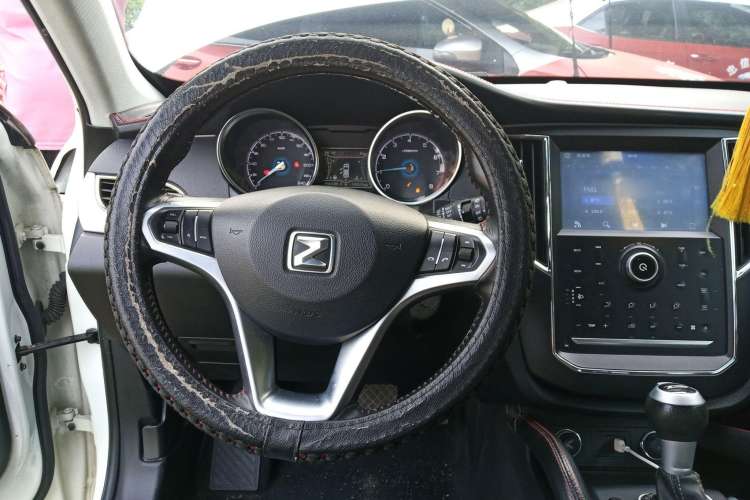 Used Zotye SR7 2016 1.5T CVT Cube Road Edition China IV Standard Center Console
