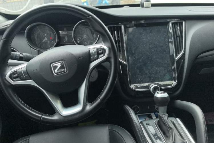 Used Zotye SR7 2016 1.5T CVT Cube Road Edition China V Standard Center Console