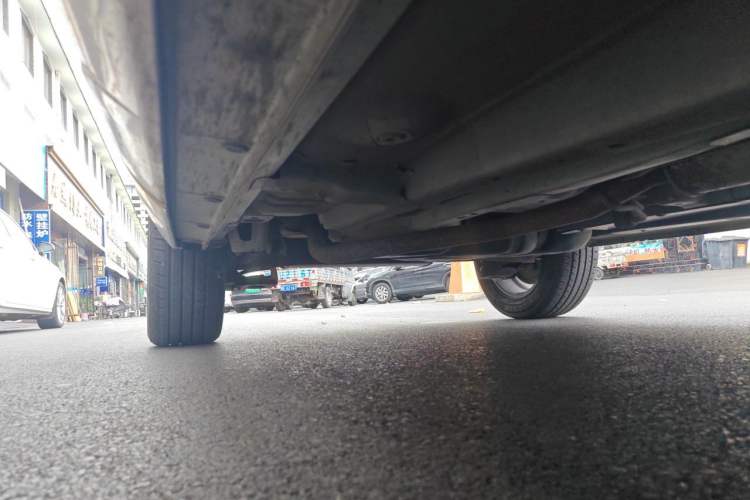 Used Zotye SR7 2016 1.5T CVT Cube Road Edition China IV Standard Chassis Front Right