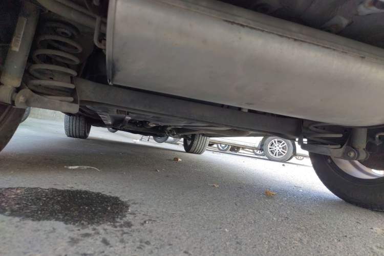 Used Zotye SR7 2016 1.5T Manual Cube Heart Edition China IV Standard Chassis Rear