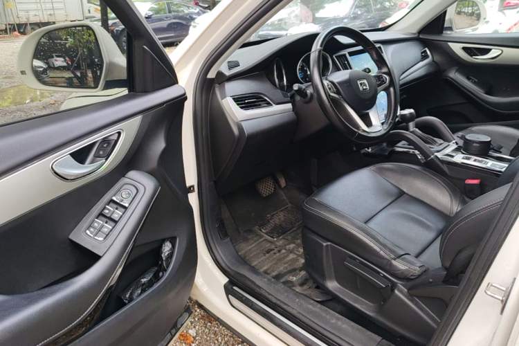 Used Zotye SR7 2016 1.5T CVT Cube Road Edition China V Standard Driver Seat