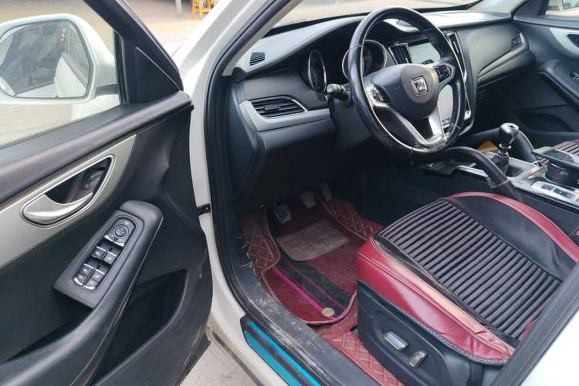 Used Zotye SR7 2016 1.5T Manual Cube Heart Edition China IV Standard Driver Seat