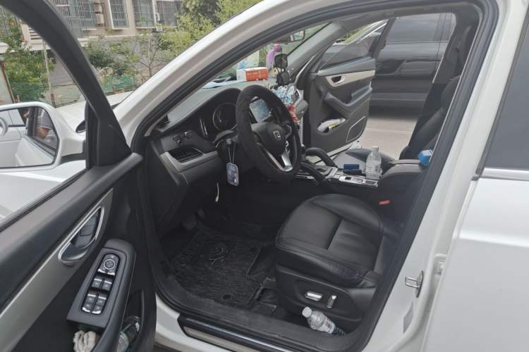 Used Zotye SR7 2016 1.5T CVT Cube Heart Edition China IV Standard Driver Seat