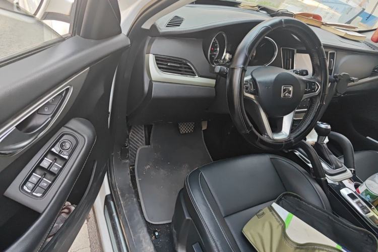Used Zotye SR7 2016 1.5T CVT Cube Road Edition China IV Standard Driver Seat