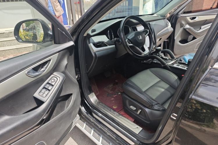 Used Zotye SR7 2016 1.5T CVT Cube Heart Edition China V Standard Driver Seat