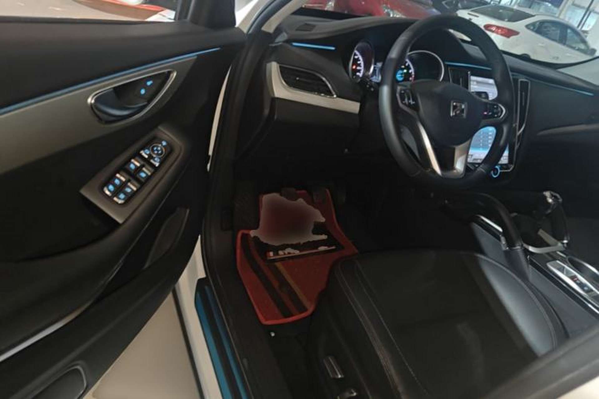 Used Zotye SR7 2016 1.5T Manual Cube Heart Edition China V Standard Driver Seat