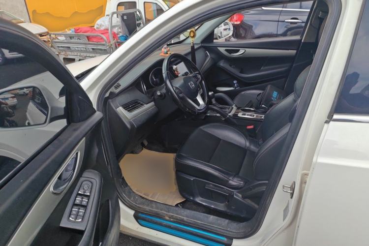 Used Zotye SR7 2016 1.5T CVT Cube Road Edition China IV Standard Driver Seat