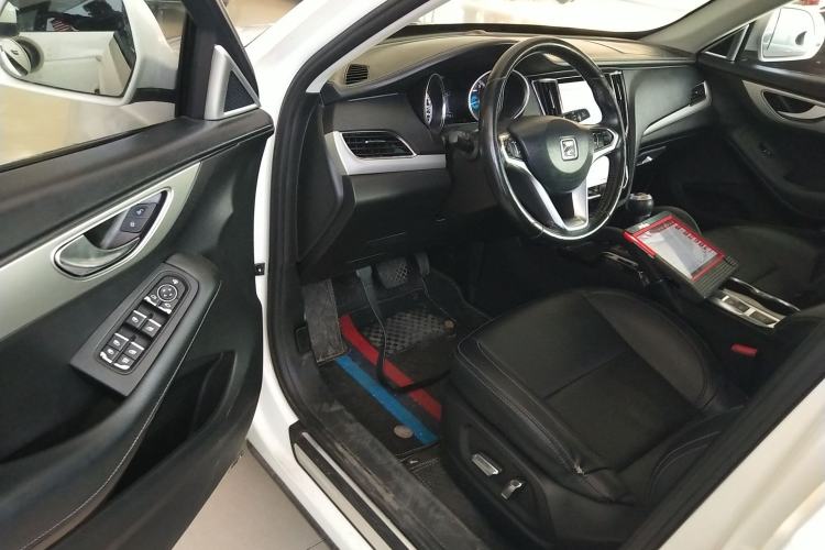 Used Zotye SR7 2016 1.5T CVT Cube Heart Edition China IV Standard Driver Seat