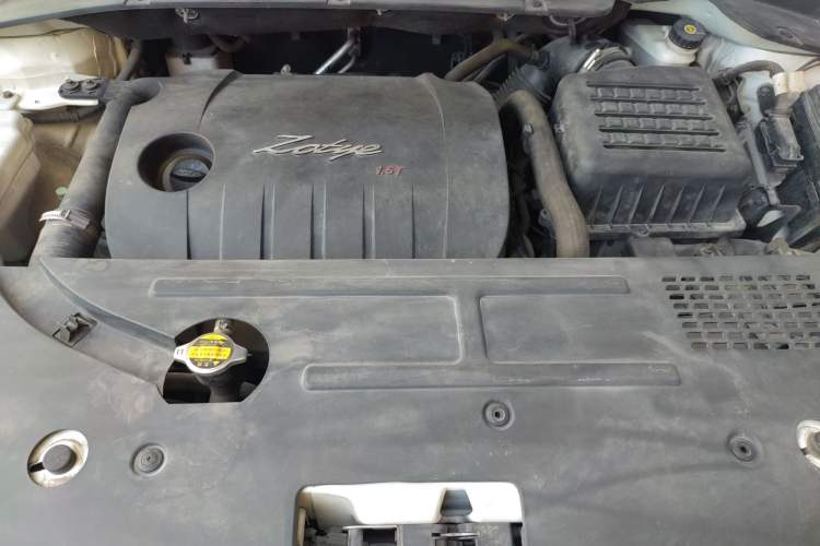 Used Zotye SR7 2016 1.5T Manual Cube Heart Edition China IV Standard Engine Bay