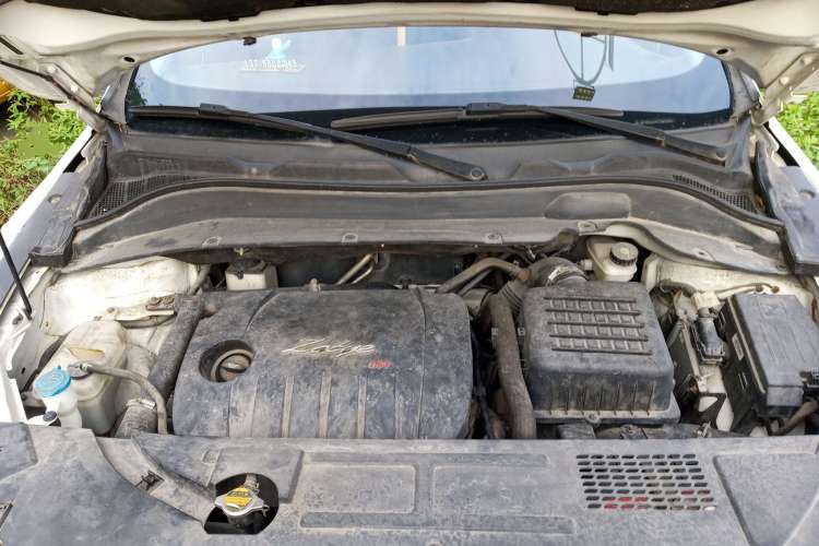 Used Zotye SR7 2016 1.5T CVT Cube Road Edition China IV Standard Engine Bay