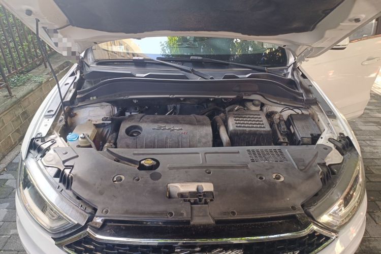 Used Zotye SR7 2016 1.5T CVT Cube Heart Edition China IV Standard Engine Bay