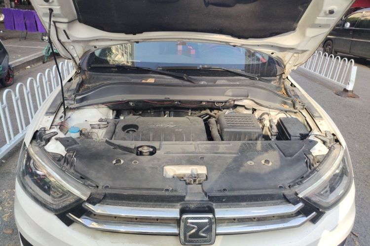 Used Zotye SR7 2016 1.5T Manual Cube Road Edition China V Standard Engine Bay