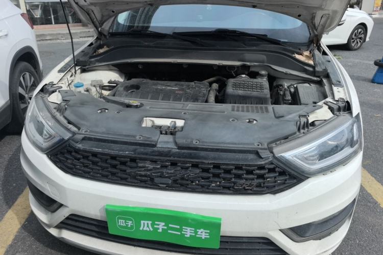 Used Zotye SR7 2016 1.5T CVT Cube Road Edition China V Standard Engine Bay