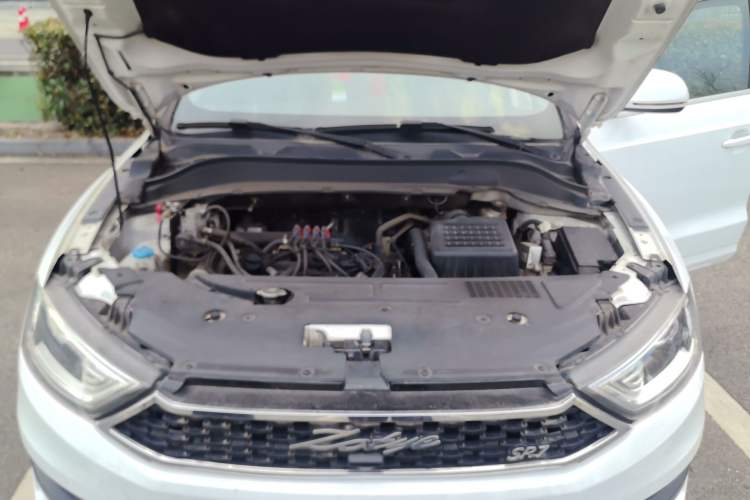 Used Zotye SR7 2016 1.5T CVT Cube Heart Edition China IV Standard Engine Bay