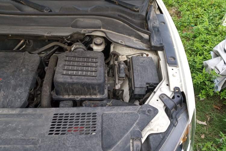 Used Zotye SR7 2016 1.5T CVT Cube Road Edition China IV Standard Engine Bay Left