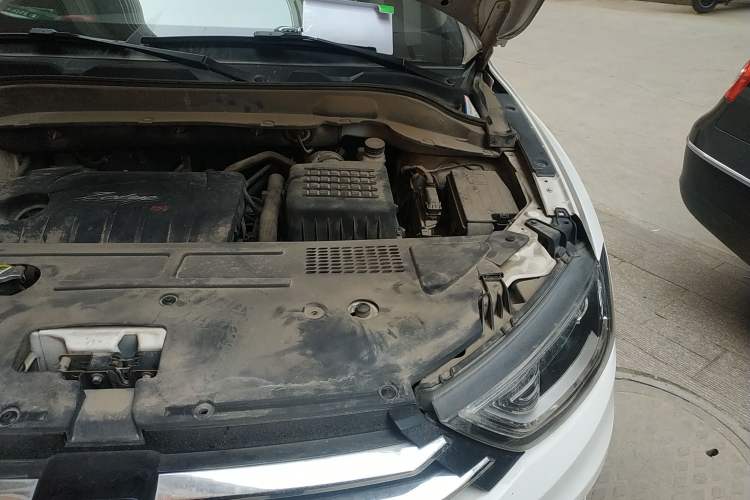 Used Zotye SR7 2016 1.5T CVT Cube Heart Edition China V Standard Engine Bay Left