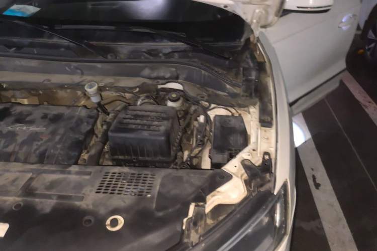 Used Zotye SR7 2016 1.5T Manual Cube Heart Edition China V Standard Engine Bay Left