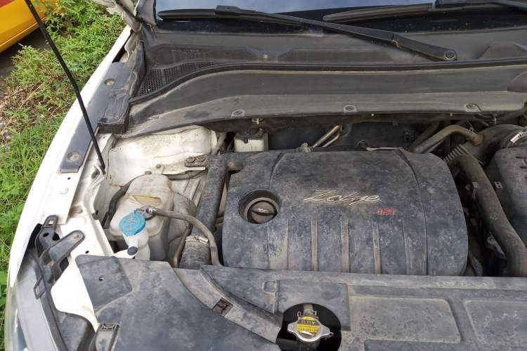 Used Zotye SR7 2016 1.5T CVT Cube Road Edition China IV Standard Engine Bay Right
