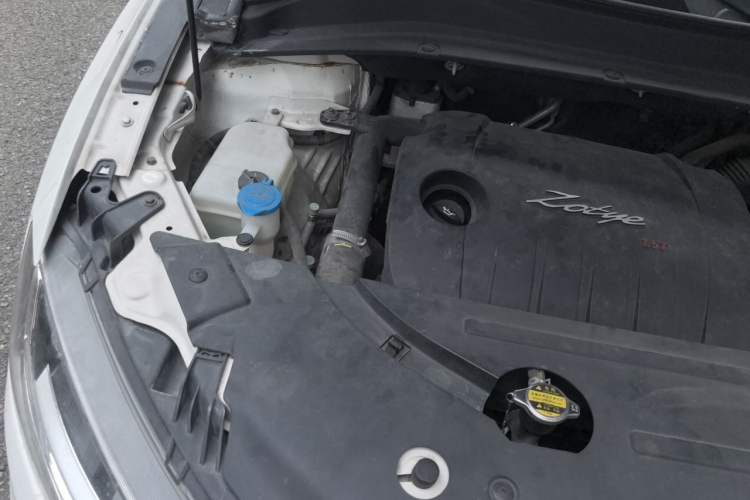 Used Zotye SR7 2016 1.5T Manual Cube Heart Edition China IV Standard Engine Bay Right