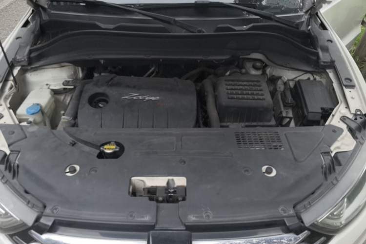 Used Zotye SR7 2016 1.5T Manual Cube Heart Edition China IV Standard Engine Bay
