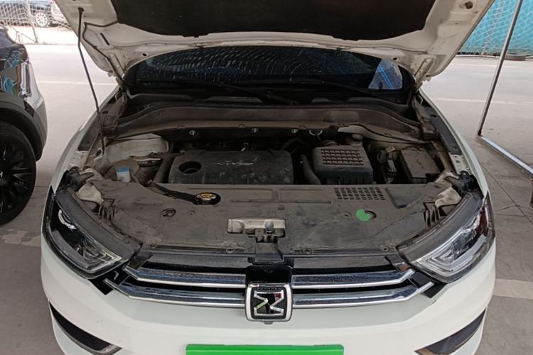 Used Zotye SR7 2016 1.5T Manual Cube Heart Edition China IV Standard Engine Bay