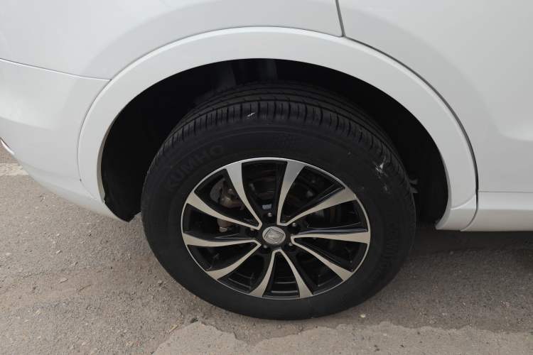 Used Zotye SR7 2016 1.5T Manual Cube Heart Edition China IV Standard Exterior 5