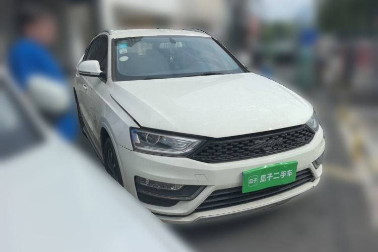 Used Zotye SR7 2016 1.5T CVT Cube Road Edition China V Standard Front Right 45 Deg