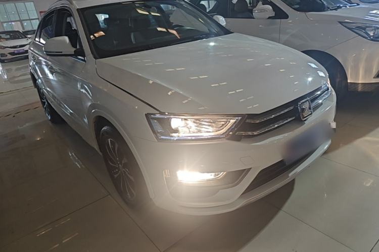 Used Zotye SR7 2016 1.5T Manual Cube Heart Edition China V Standard Front Right 45 Deg