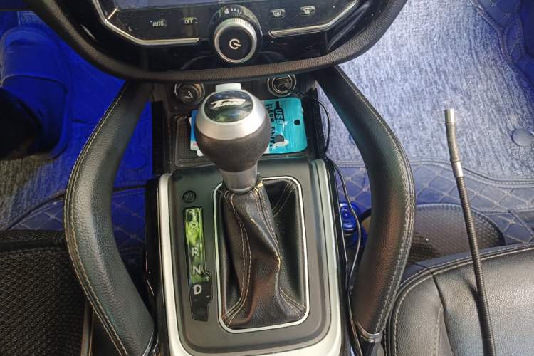 Used Zotye SR7 2016 1.5T CVT Cube Heart Edition China IV Standard Gear Lever