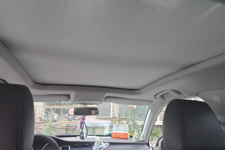 Used Zotye SR7 2016 1.5T CVT Cube Heart Edition China IV Standard Headliner