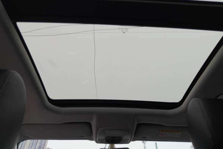 Used Zotye SR7 2016 1.5T Manual Cube Heart Edition China IV Standard Headliner
