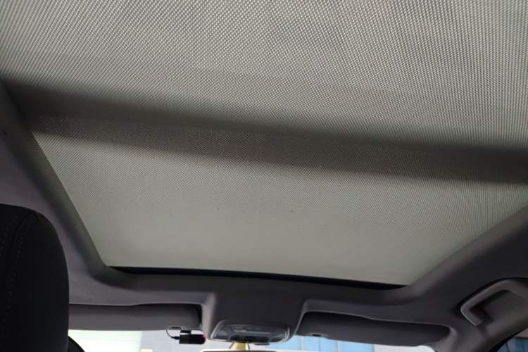 Used Zotye SR7 2016 1.5T CVT Cube Heart Edition China V Standard Headliner