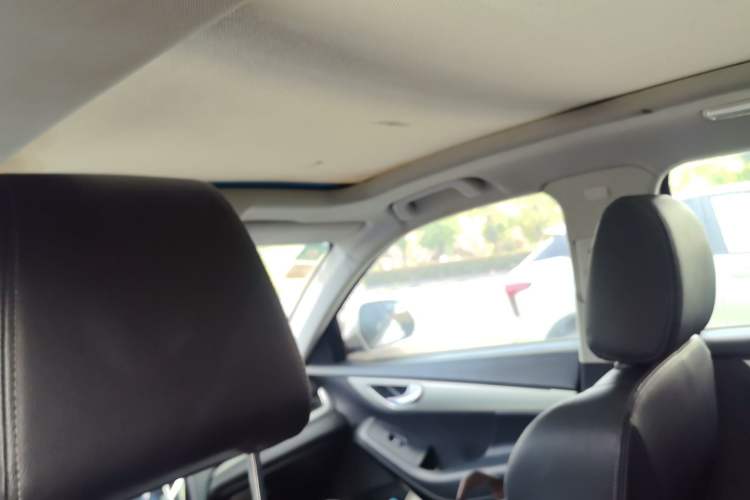 Used Zotye SR7 2016 1.5T CVT Cube Heart Edition China IV Standard Headliner