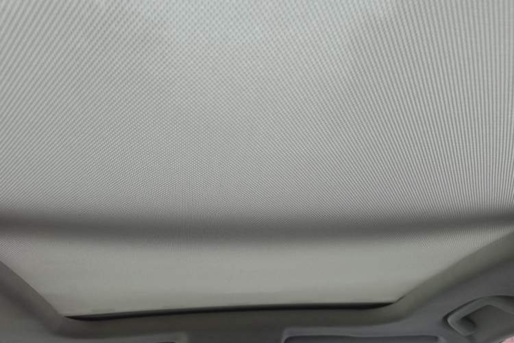 Used Zotye SR7 2016 1.5T Manual Cube Heart Edition China IV Standard Headliner
