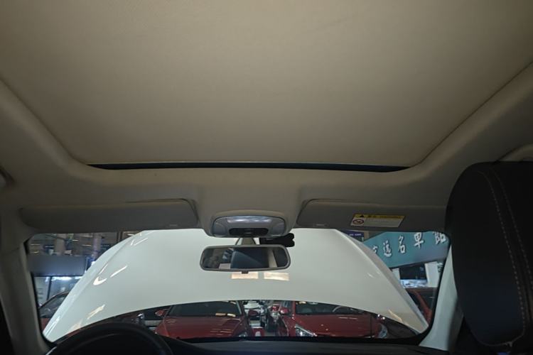 Used Zotye SR7 2016 1.5T Manual Cube Heart Edition China V Standard Headliner