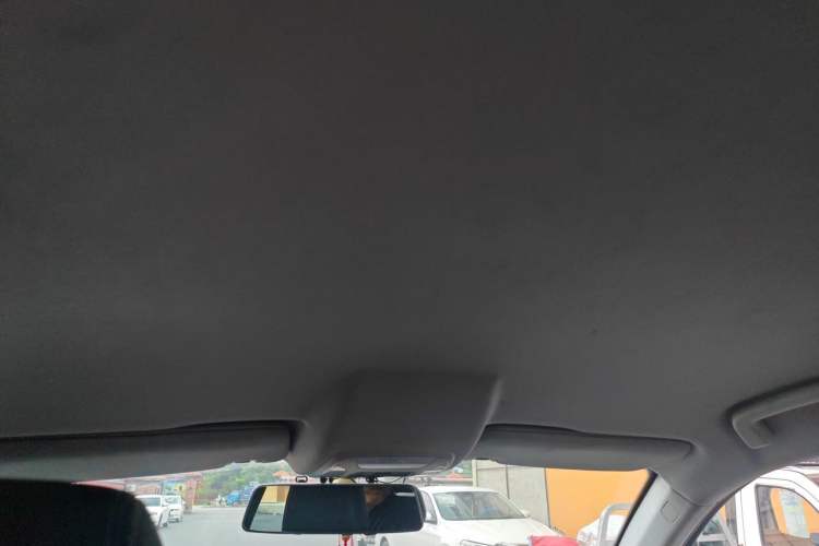 Used Zotye SR7 2016 1.5T CVT Cube Road Edition China IV Standard Headliner