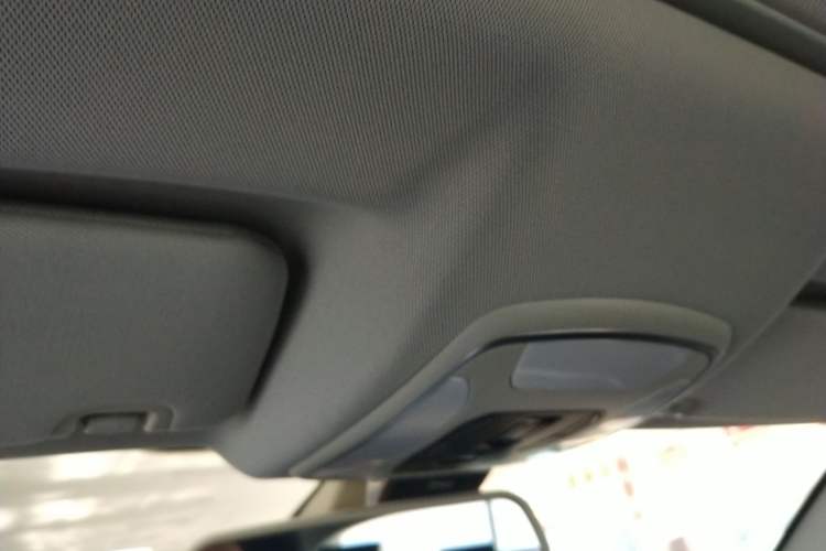 Used Zotye SR7 2016 1.5T CVT Cube Heart Edition China IV Standard Headliner