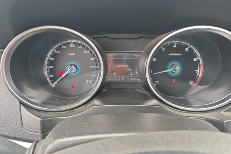 Used Zotye SR7 2016 1.5T CVT Cube Road Edition China IV Standard Instrument Cluster