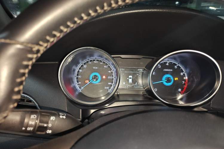 Used Zotye SR7 2016 1.5T Manual Cube Heart Edition China V Standard Instrument Cluster