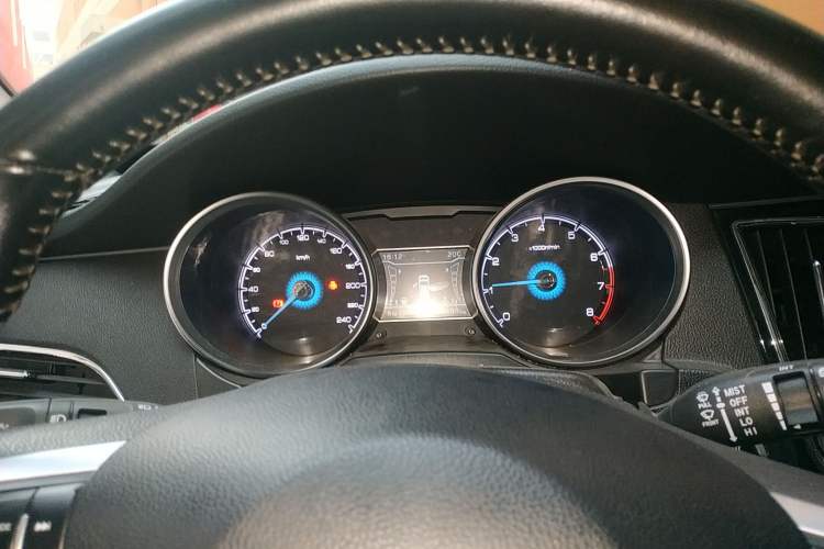 Used Zotye SR7 2016 1.5T CVT Cube Heart Edition China V Standard Instrument Cluster