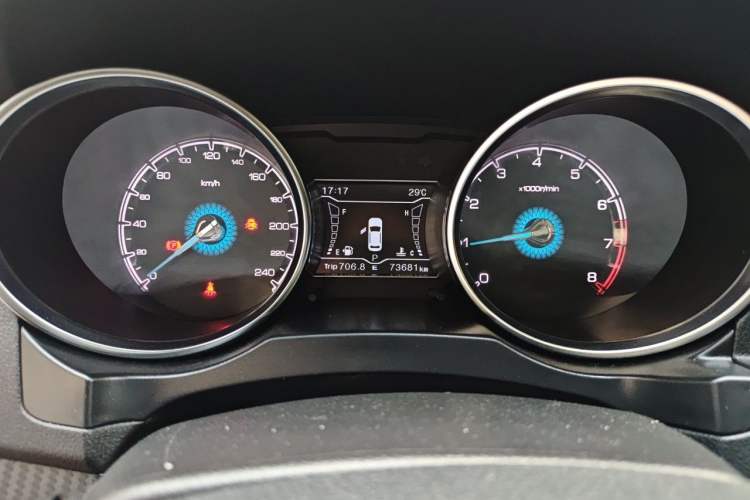 Used Zotye SR7 2016 1.5T CVT Cube Heart Edition China V Standard Instrument Cluster