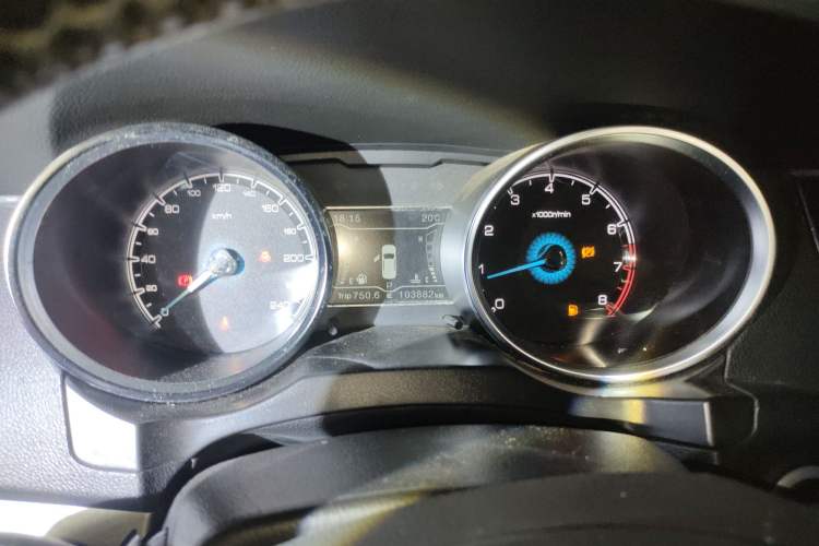 Used Zotye SR7 2016 1.5T CVT Cube Heart Edition China V Standard Instrument Cluster