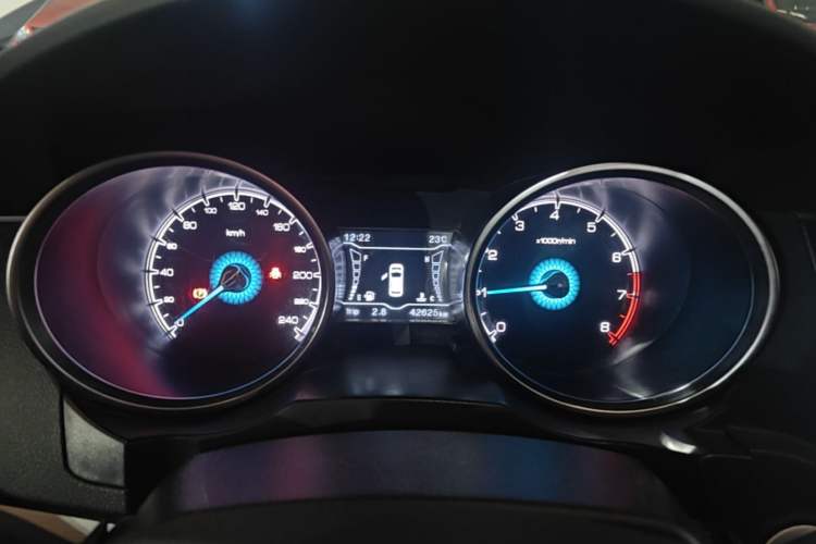 Used Zotye SR7 2016 1.5T Manual Cube Heart Edition China V Standard Instrument Cluster