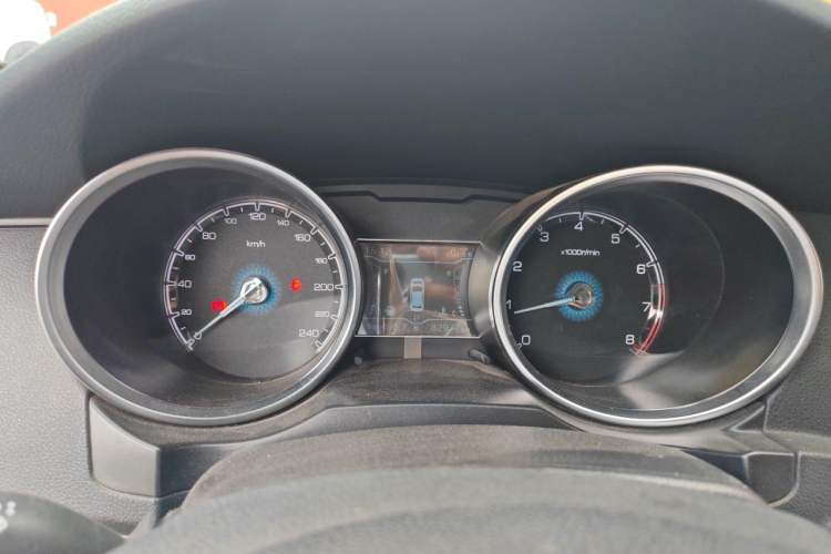 Used Zotye SR7 2016 1.5T CVT Cube Road Edition China IV Standard Instrument Cluster