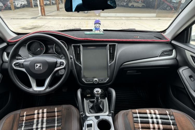 Used Zotye SR7 2016 1.5T Manual Cube Heart Edition China V Standard Interior 1