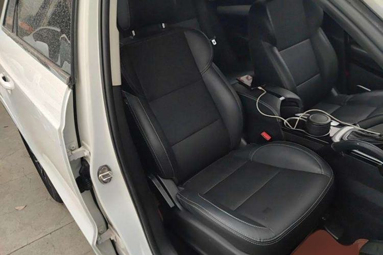 Used Zotye SR7 2016 1.5T CVT Cube Road Edition China V Standard Interior 10