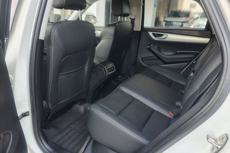 Used Zotye SR7 2016 1.5T Manual Cube Road Edition China V Standard Interior 4